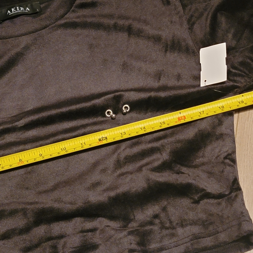 NIPPLE RING ROUCHED VELVET SWEATSHIRT BY AKIRA - Picture 10 of 12